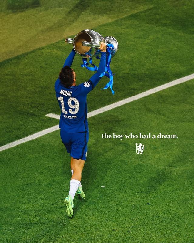 九游登录入口-斯图加特发布备战花絮，清晨官宣签约，欧冠任务艰巨，年轻球员得到机会