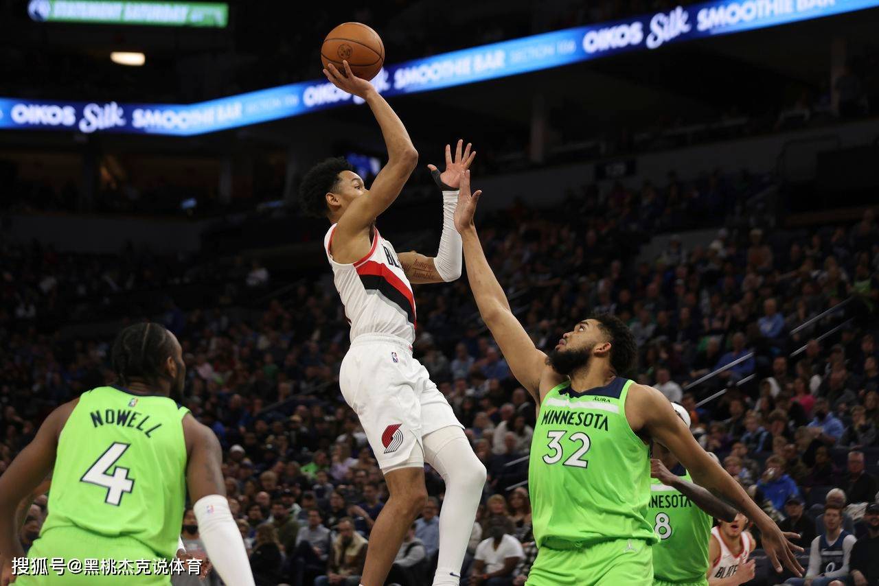 包含波特兰开拓者内部会议纪要流出——冲刺阶段强势反弹；欧超杯使命明确；医务组通报恢复的词条